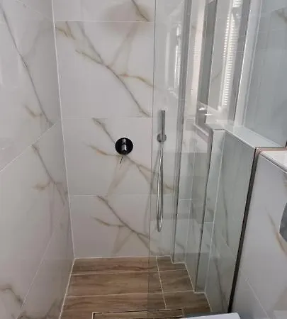 Chasapis Luxury & Apartment *