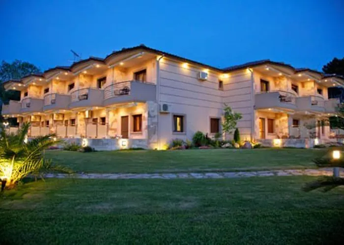 Chasapis Luxury & *