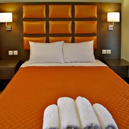 Chasapis Luxury & וורוורו