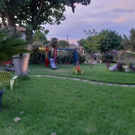 Chasapis Luxury & דירה וורוורו