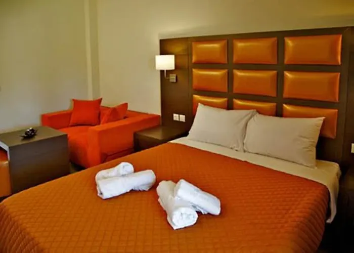 Chasapis Luxury & *