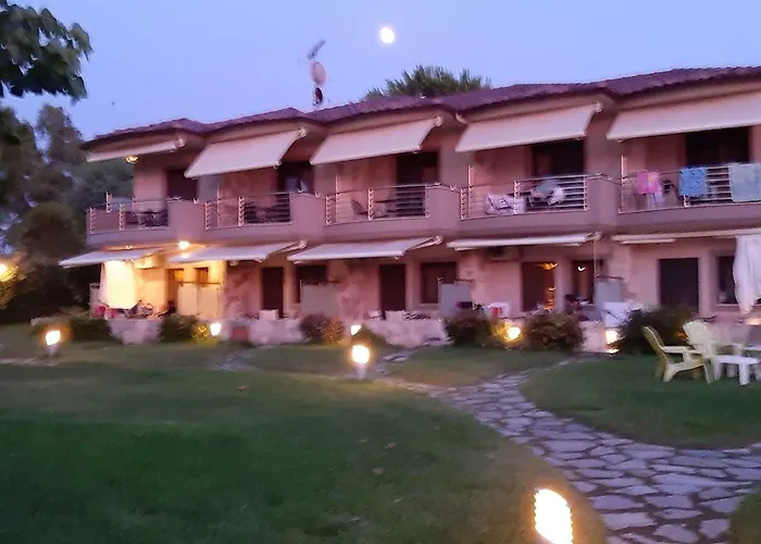 Chasapis Luxury & *