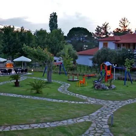 Chasapis Luxury & Vourvourou