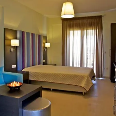 Chasapis Luxury & شقة *