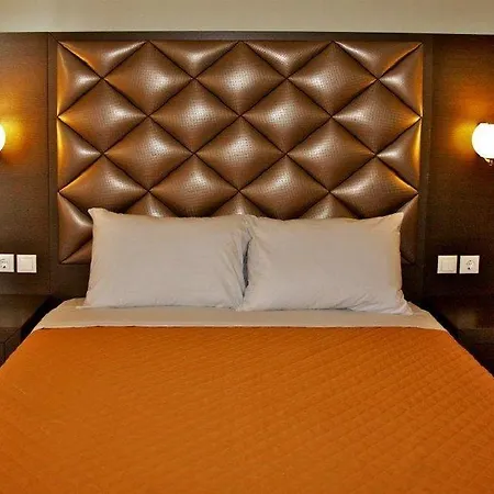Chasapis Luxury & *